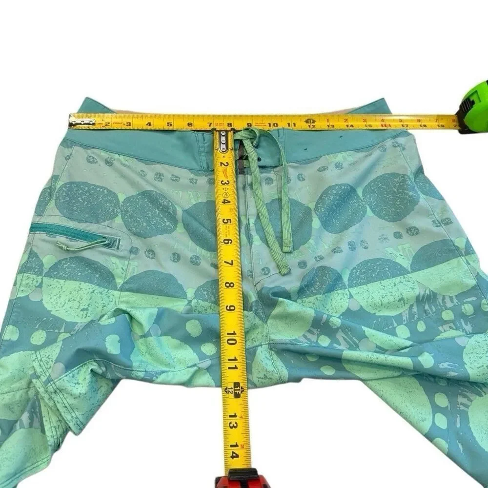 Patagonia Men's Stretch Planing Board Short Size 32 Green Blue 9